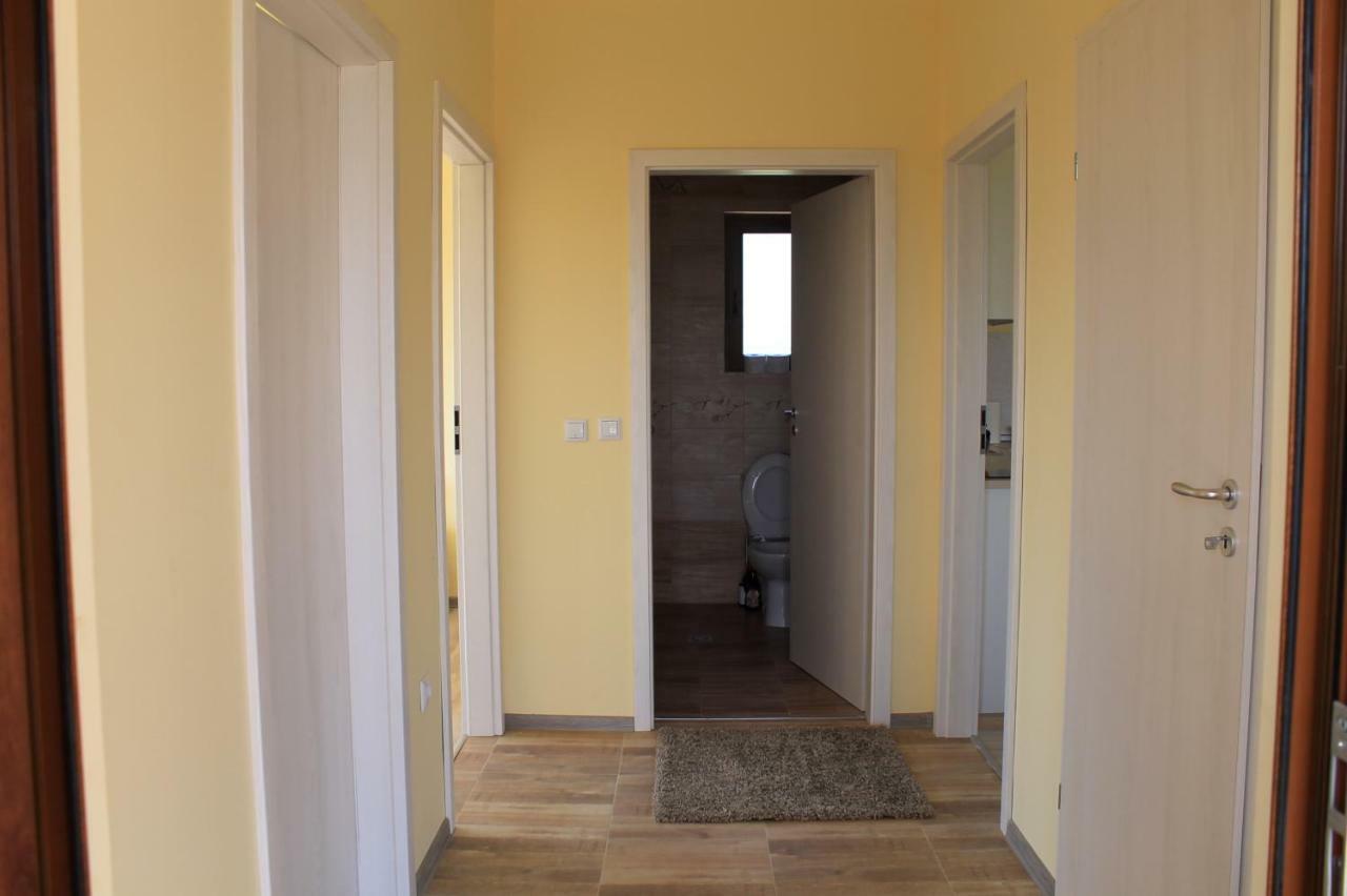 Malavi Guest House Krasen! Comfort&Clean! Exterior photo