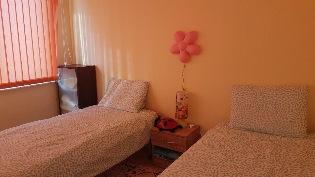 Malavi Guest House Krasen! Comfort&Clean! Exterior photo